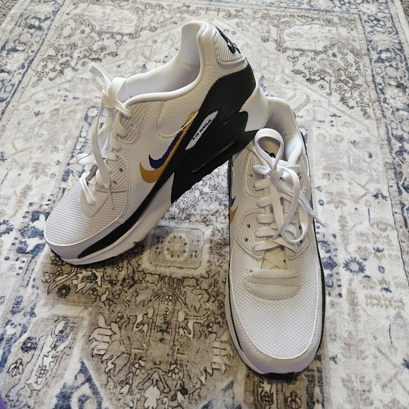 Nike Kids' Grade School Air Max 90 Shoes - Picture 2 of 5